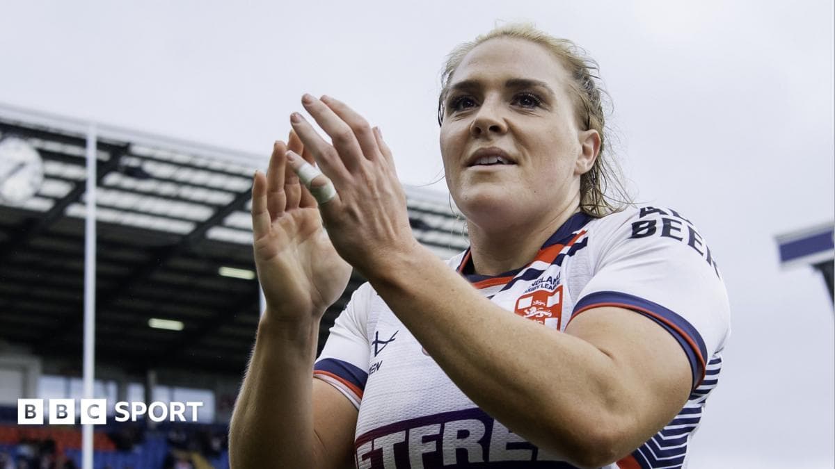 England's Hardcastle announces international retirement