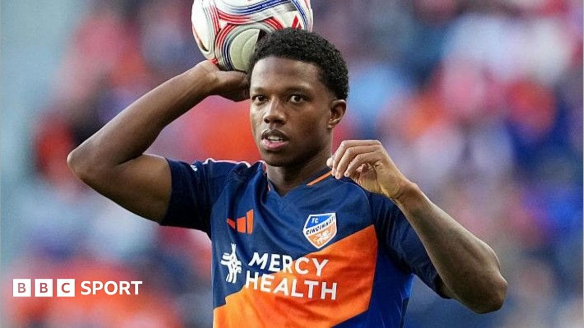 Malacia has 'no regrets' over Man Utd - despite having to train with kids