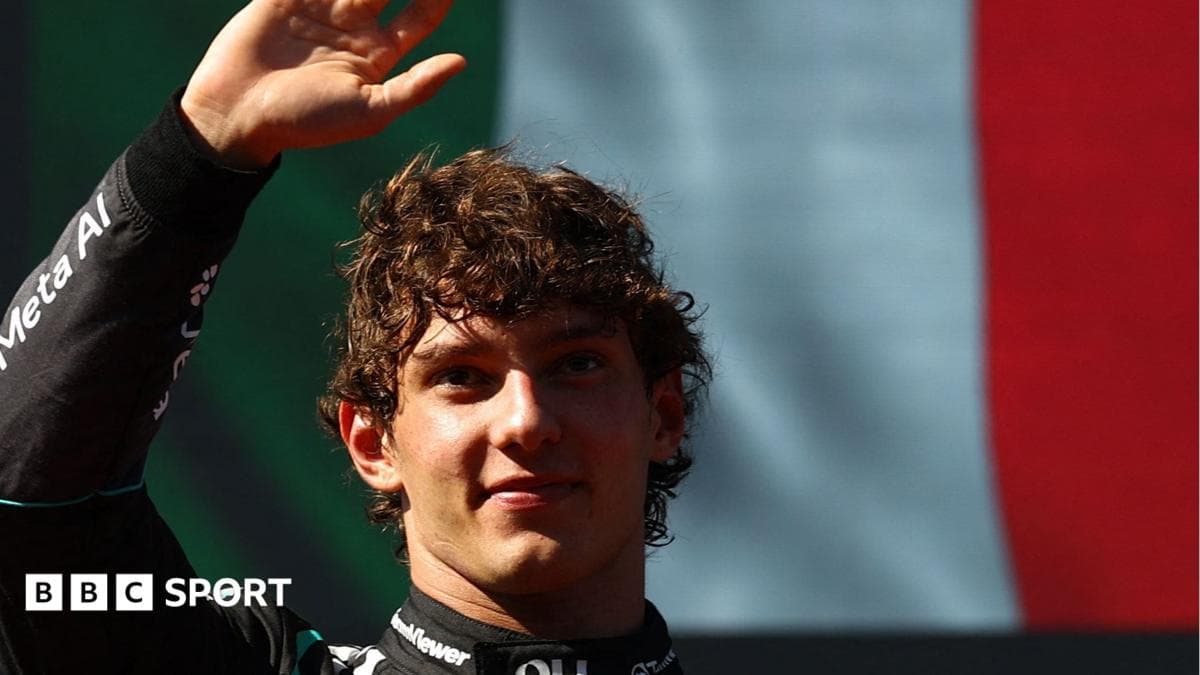 Antonelli wins as Norris loses out under virtual safety car