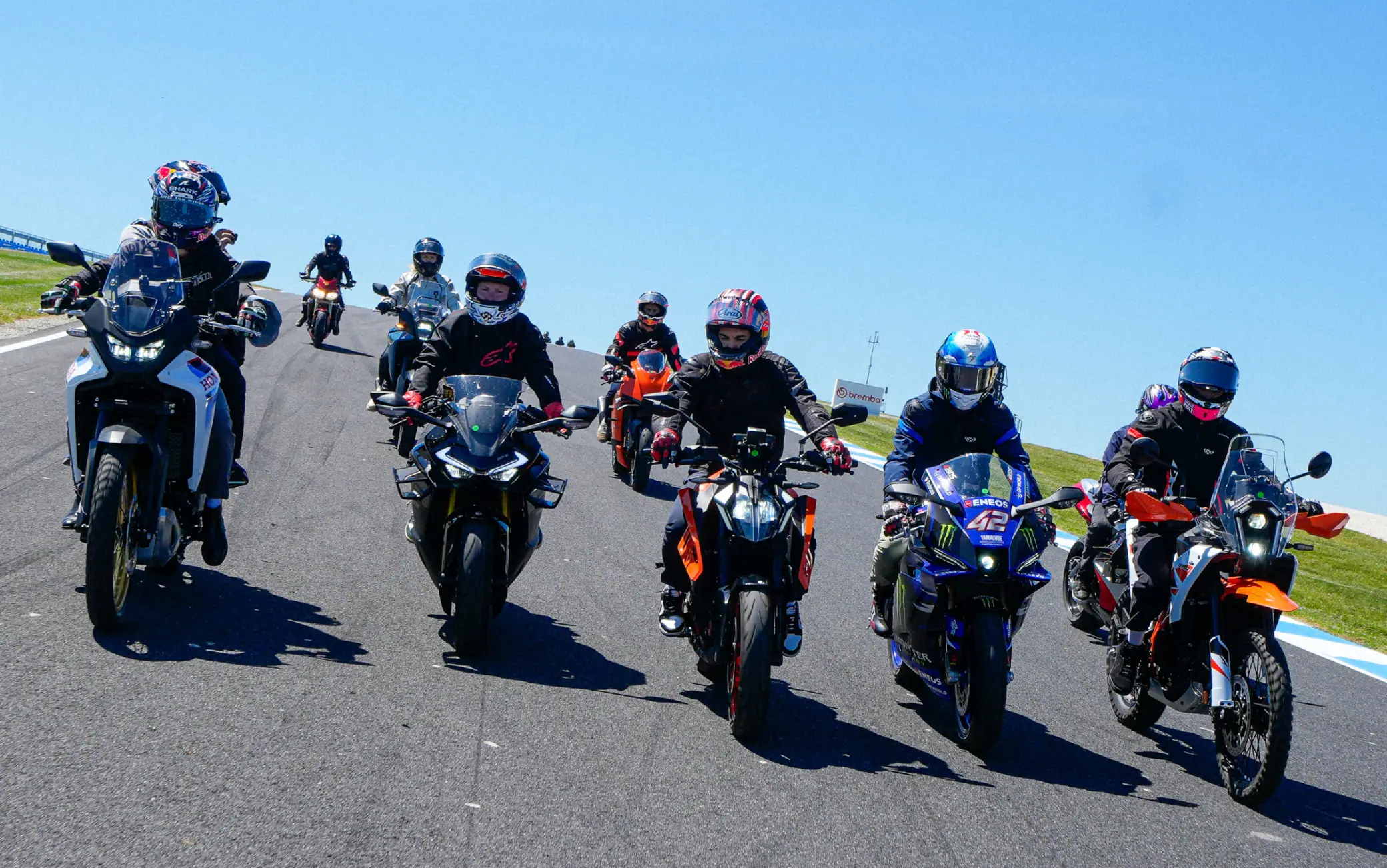 MotoGP, a Phillip Island l'ultima parata coi piloti prima del GP Australia. FOTO-VIDEO