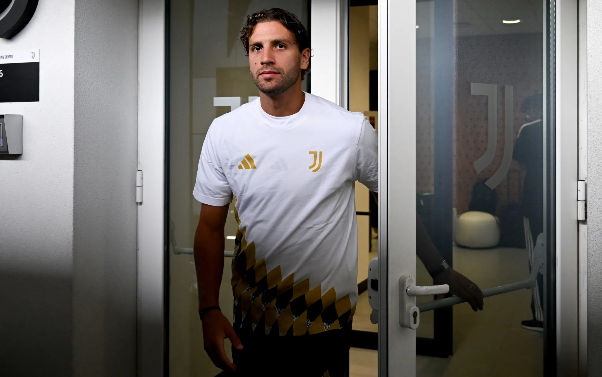 Locatelli, problema al menisco: ipotesi operazione, si teme un lungo stop