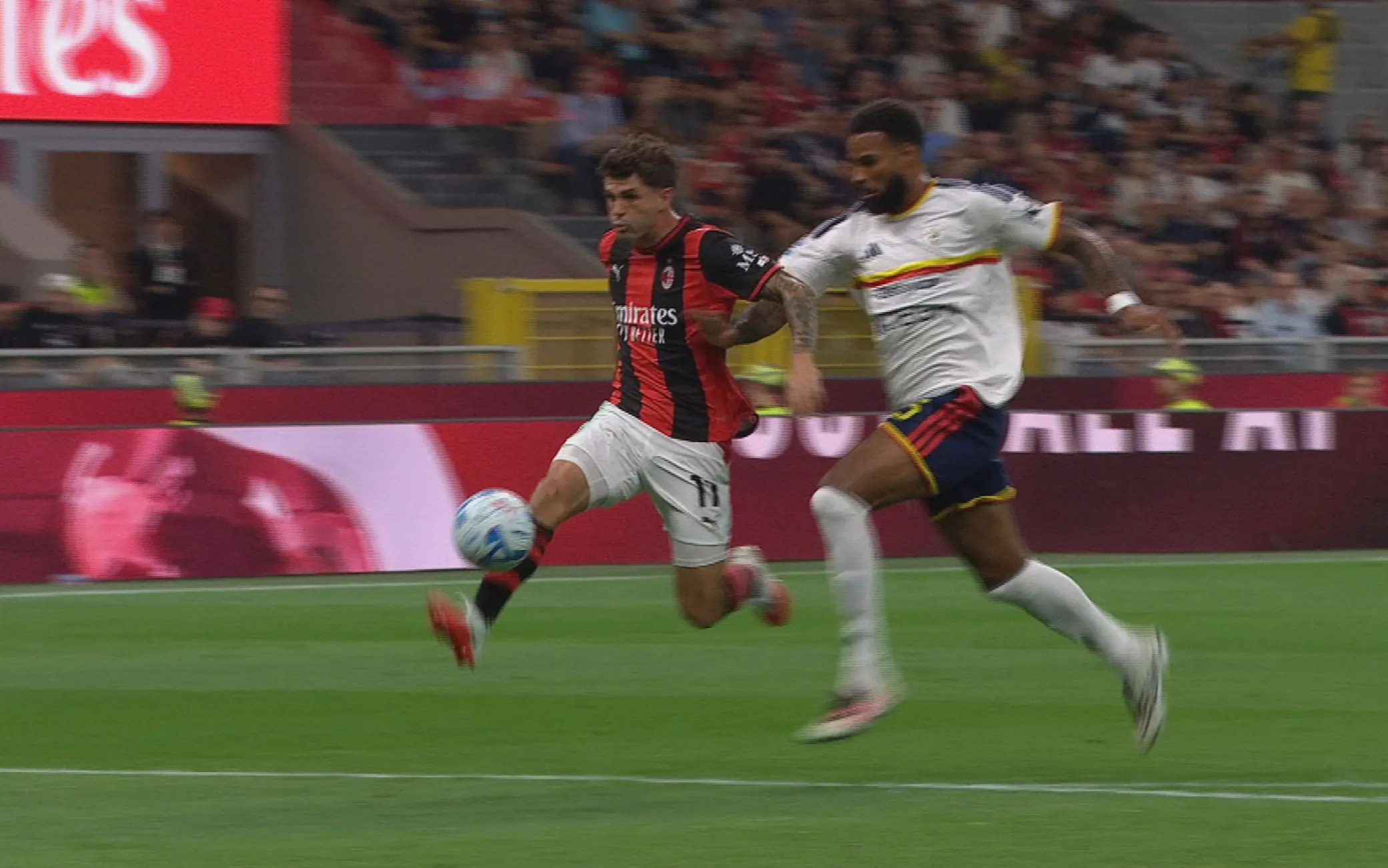 Milan-Lecce, Pulisic torna al gol dopo 266 giorni: stop e tiro di prima. VIDEO