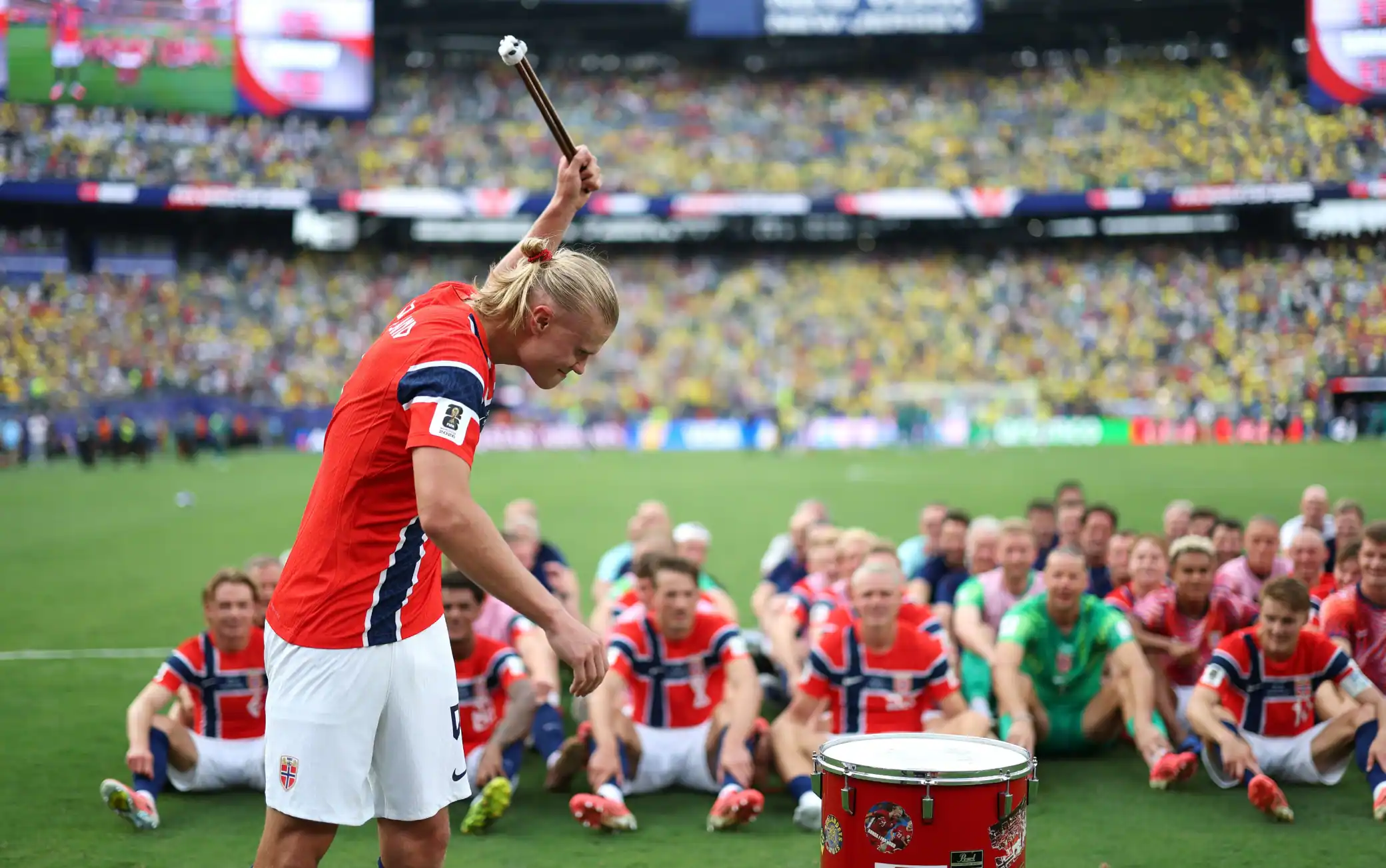 Norvegia, il tamburo della 'Viking Row' ai Mondiali di calcio venduto all'asta