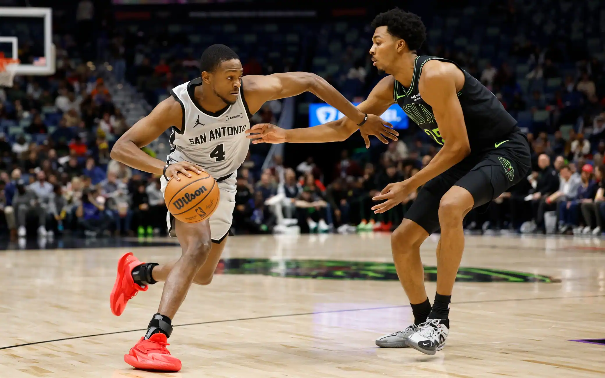 NBA, Fox via dagli Spurs? La trade che avvicinerebbe San Antonio alla conquista del titolo