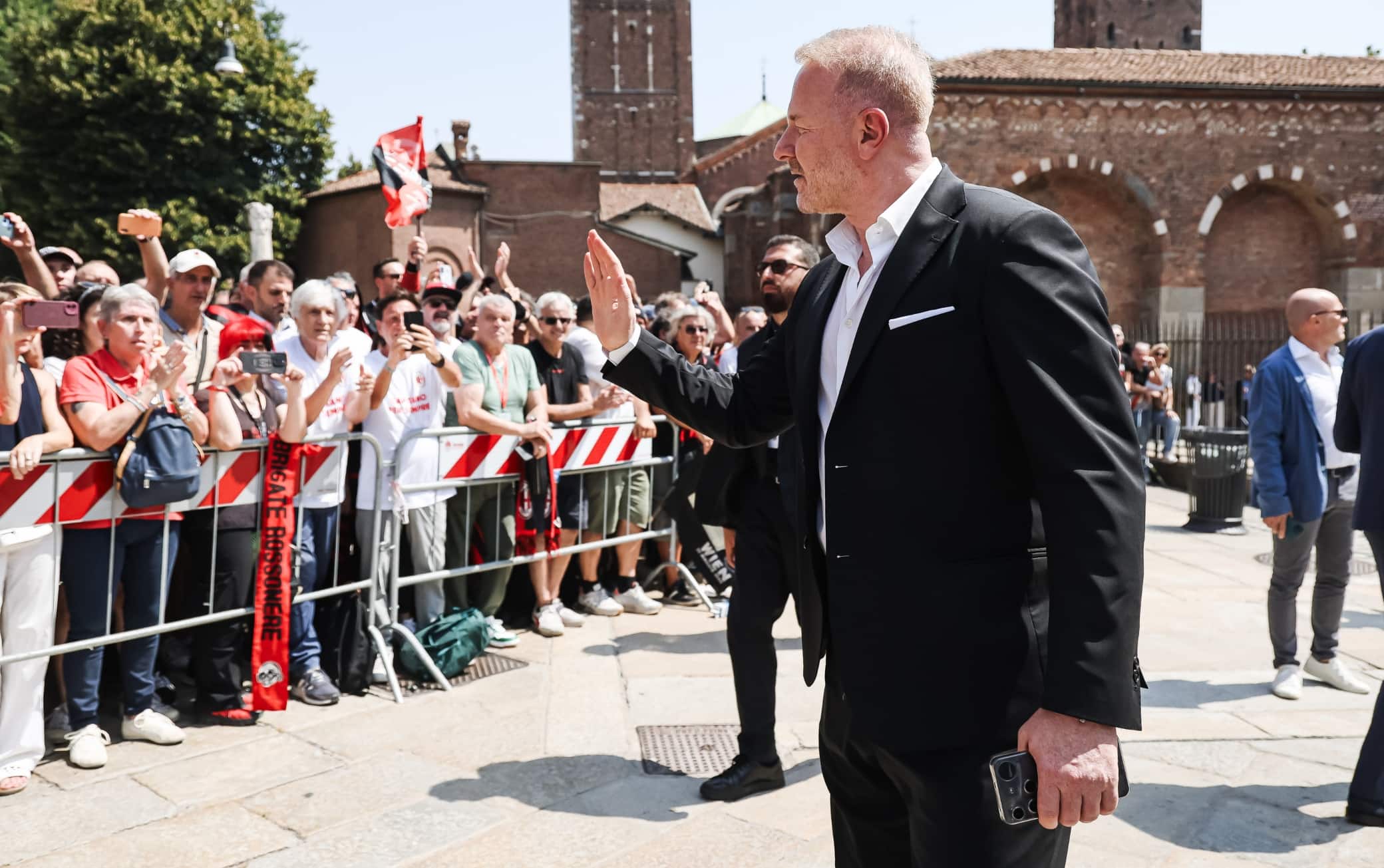 Tare, derubato della borsa dopo funerali di Baresi: la polizia la ritrova