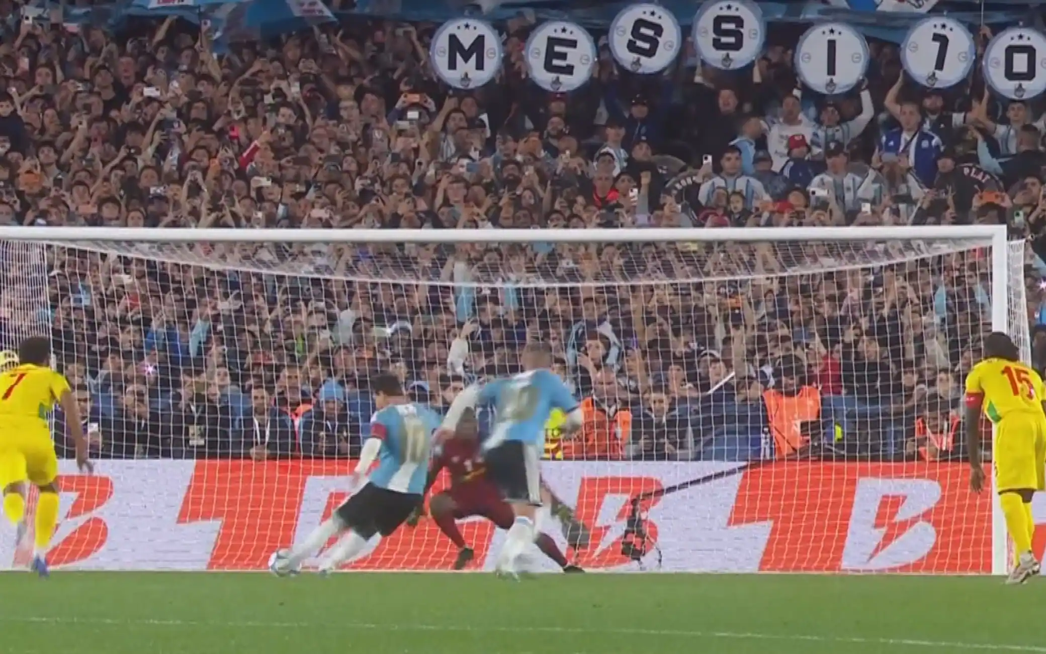 Messi, gol su rigore in Argentina-Benin