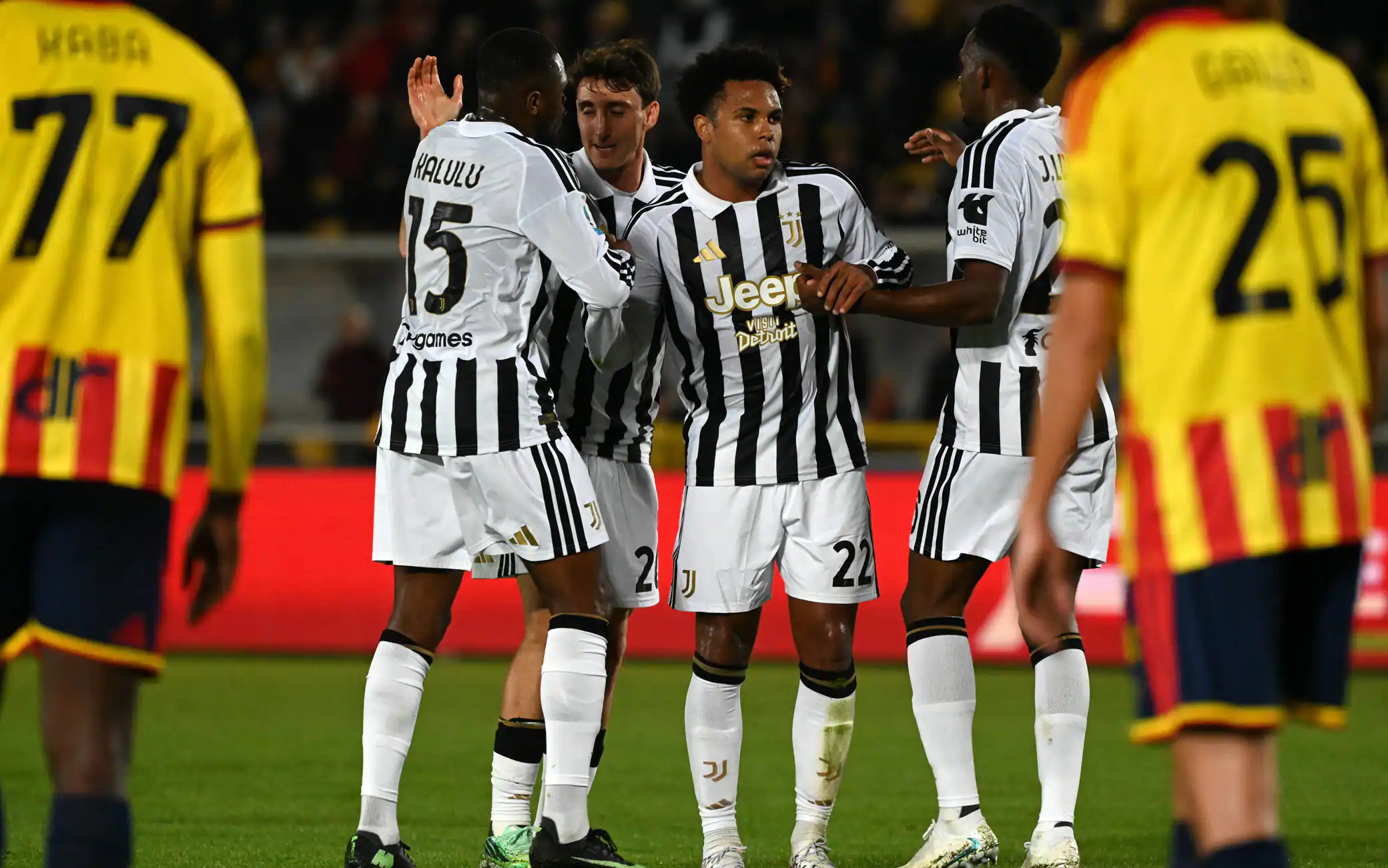 Lecce-Juventus 0-2, gol e highlights: decidono McKennie e Douglas Luiz