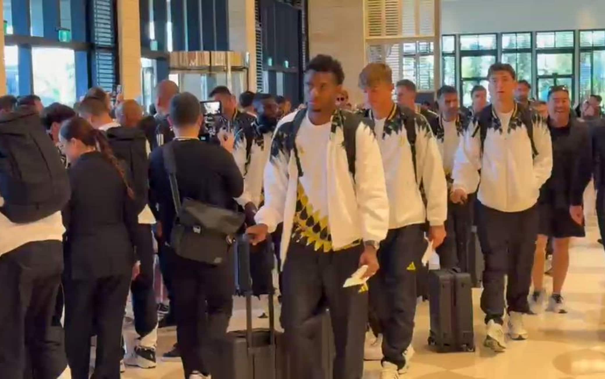 La Juventus arriva a Perth: l'accoglienza dei tifosi