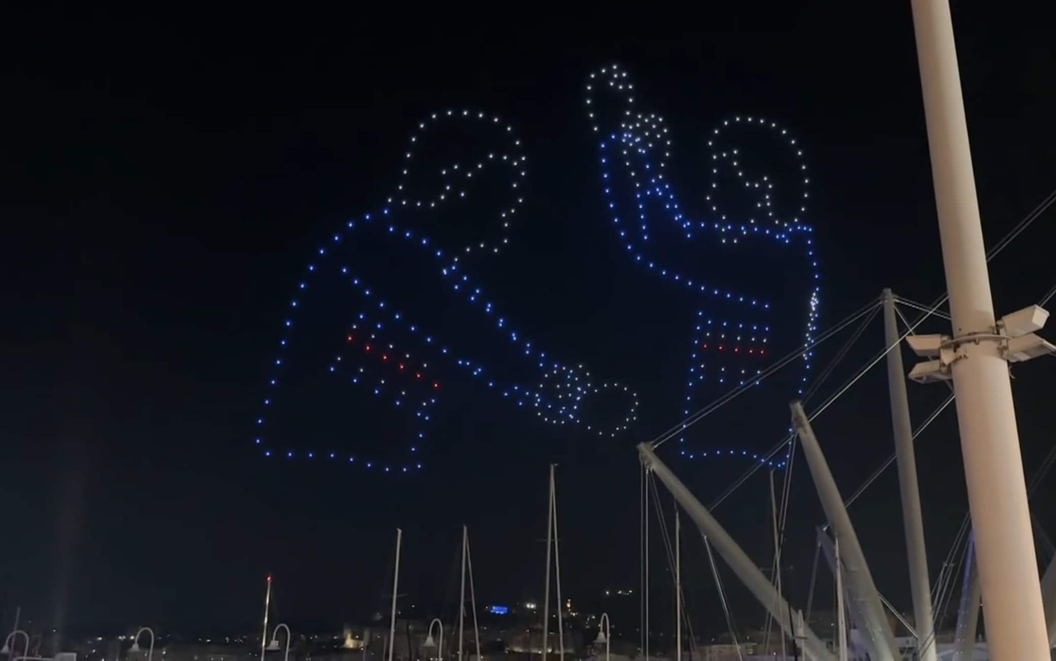 Sampdoria, festa per gli 80 anni del club: show di droni e luci nel cielo. VIDEO