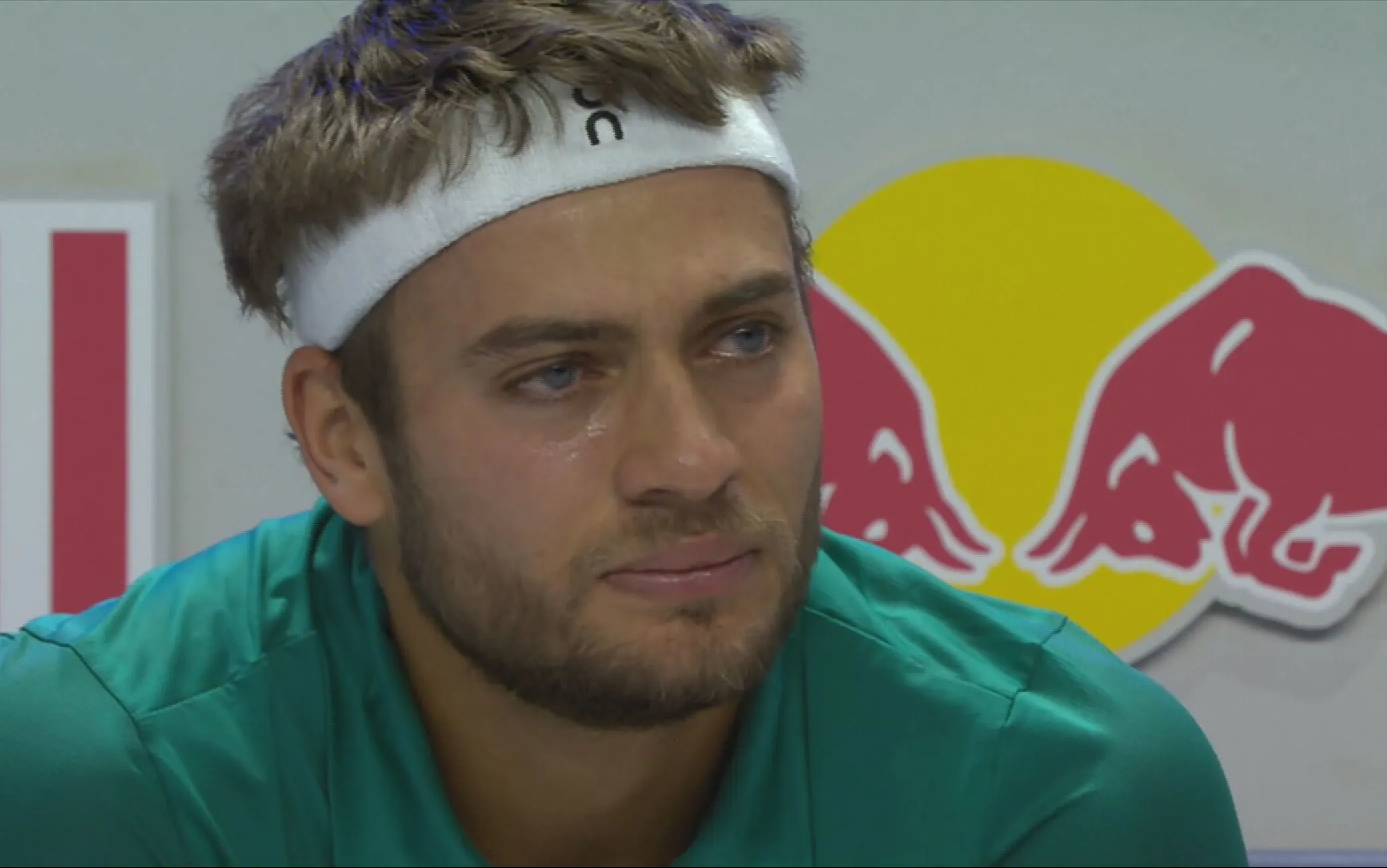 Cobolli e il ritiro in lacrime all'Atp Vienna: "Farò gli esami, conto di esserci a Parigi"