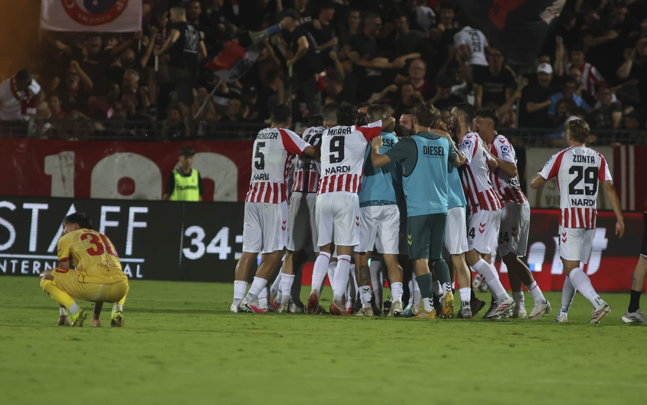 Serie B, Vicenza-Catanzaro 3-2: decide Morra all'89'