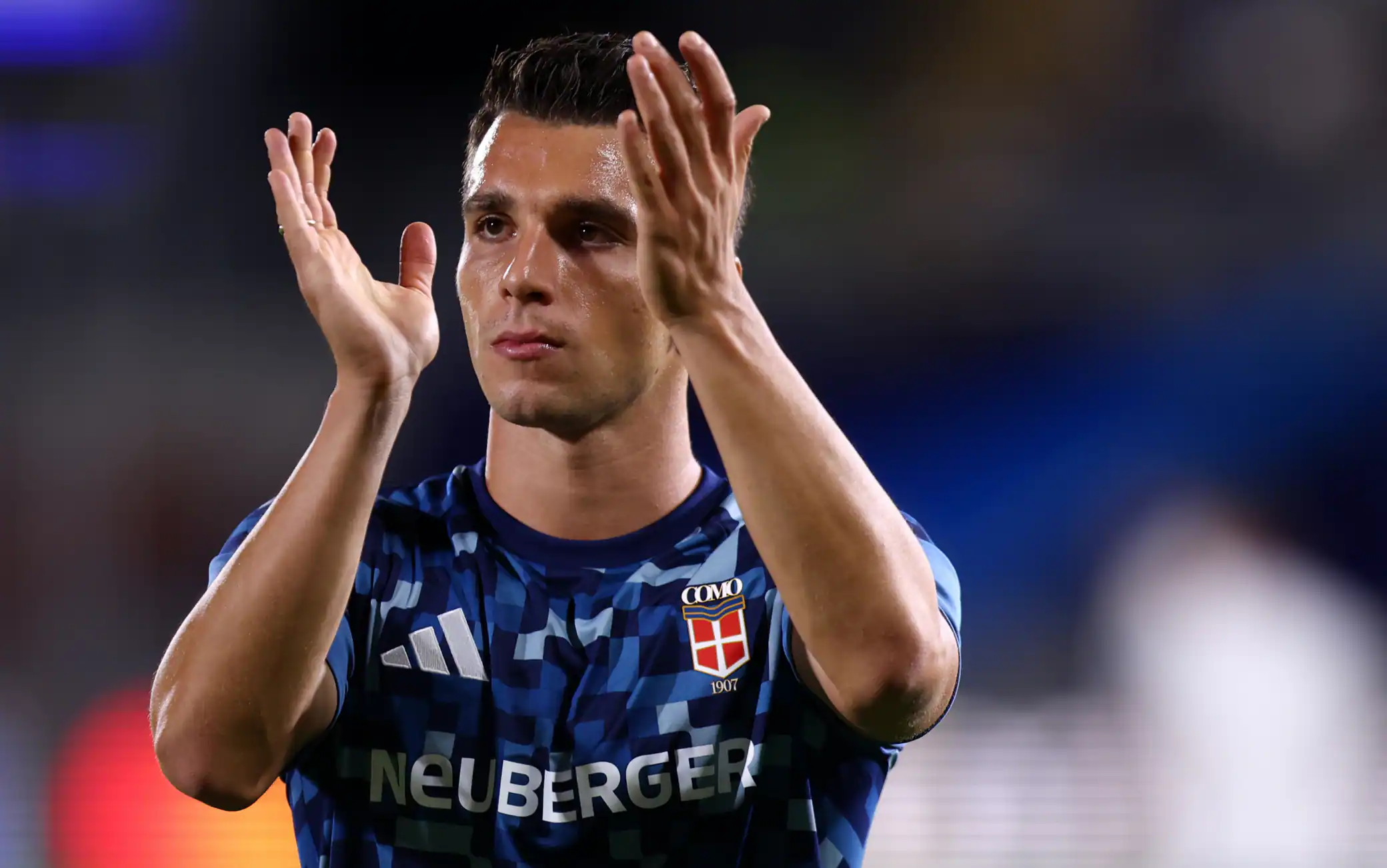 Calciomercato, gli ultimi rinnovi ufficiali: il Como blinda Douvikas