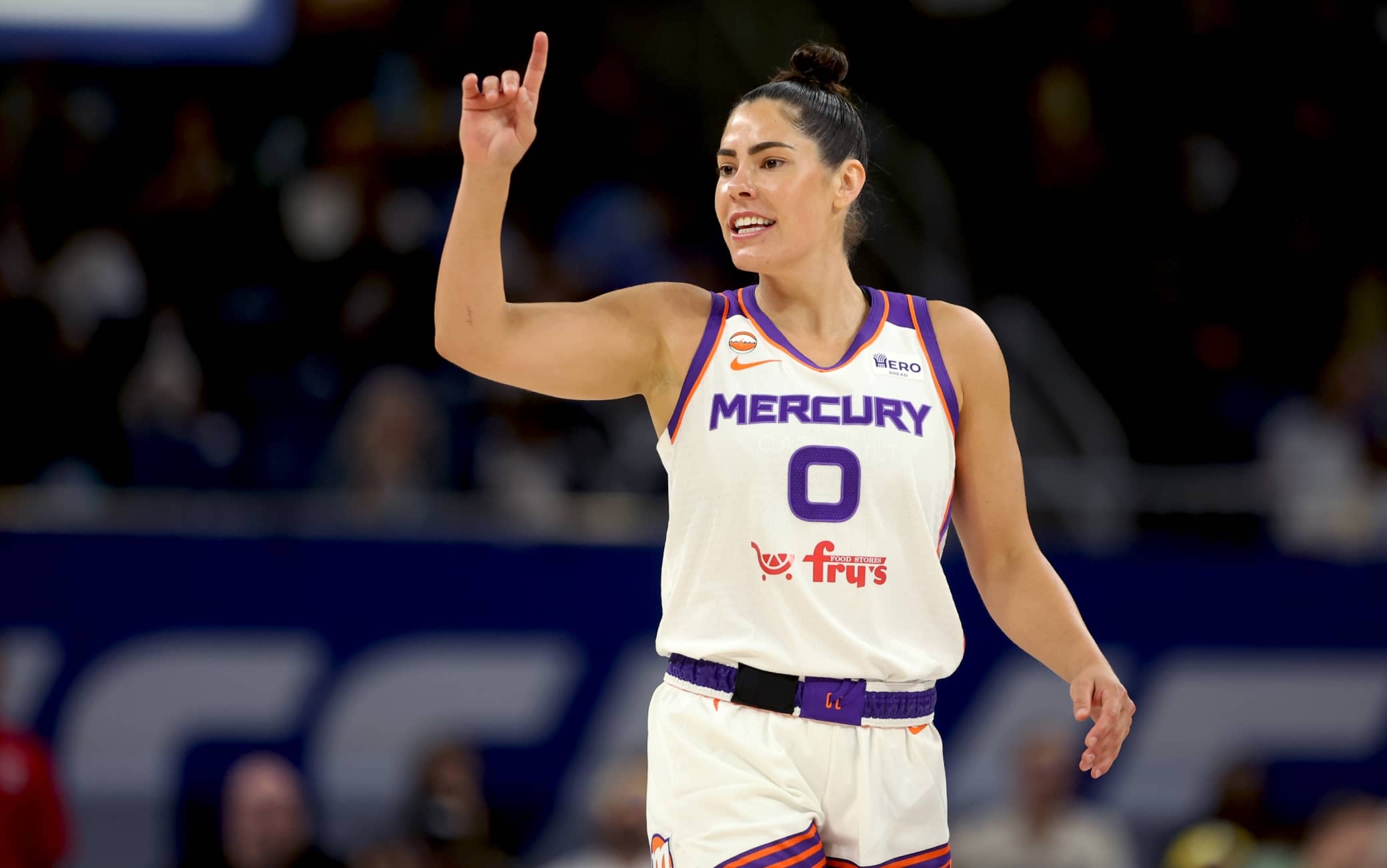 WNBA, che debutto per Plum in maglia Mercury: 20 punti, 4 assist e vittoria a Chicago