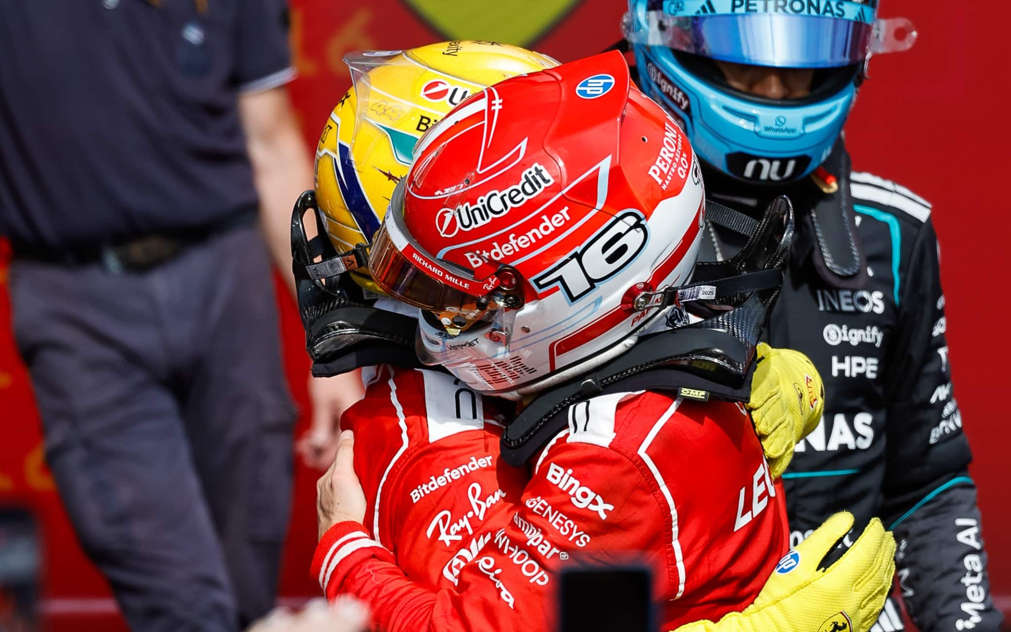 Ferrari, prima remare insieme per battere gli avversari: poi la sfida interna