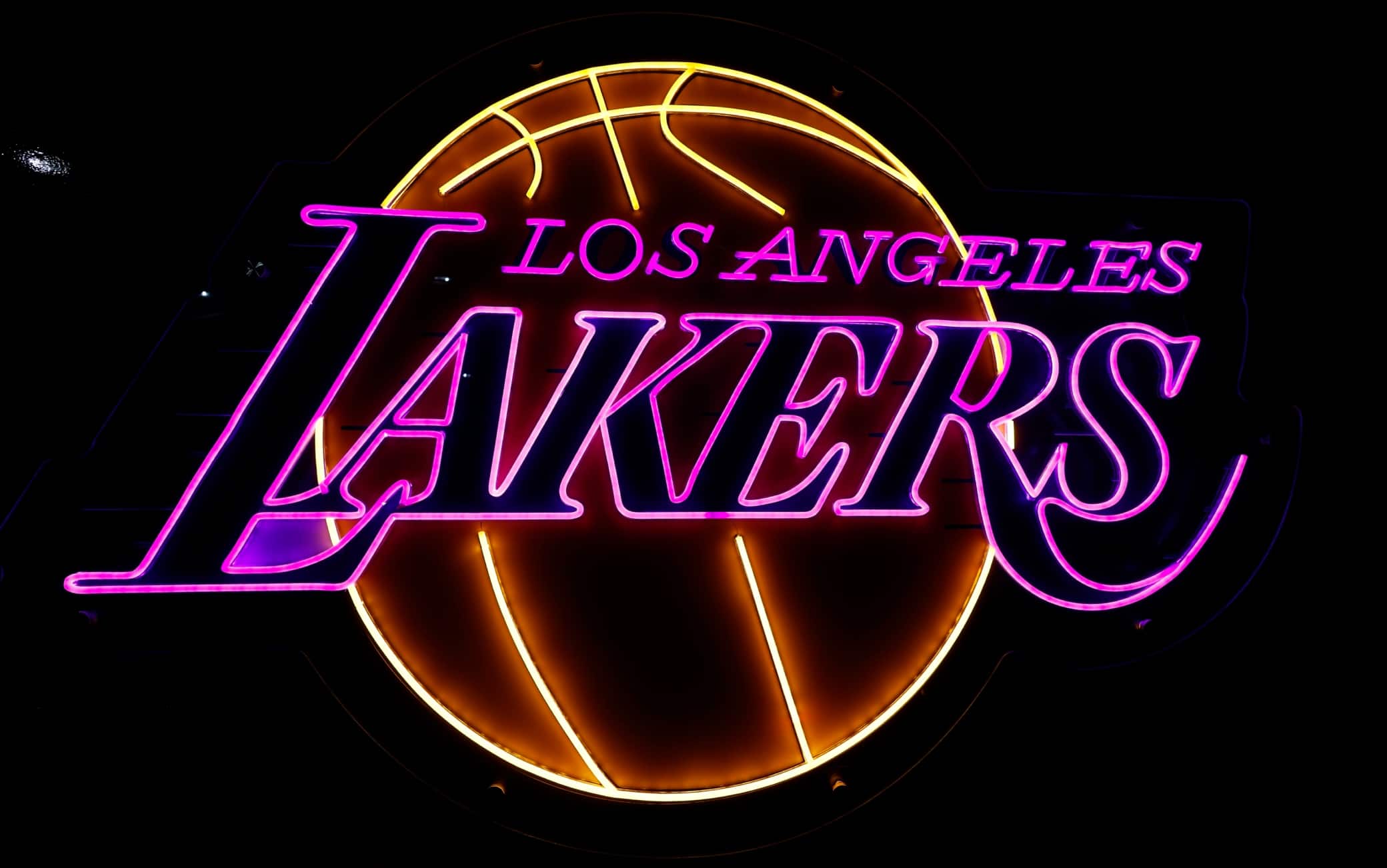 NBA, Los Angeles Lakers venduti per 12,5 miliardi di dollari: cessione record