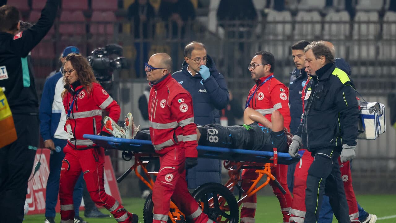 Serie A, Napoli: lesioni alla caviglia, Lobotka fermo un mese e mezzo
