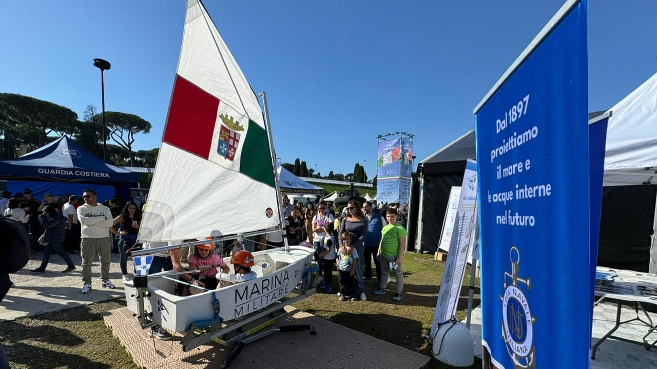 Lega navale al Villaggio difesa, al Circo Massimo in barca a vela sull'Optimist