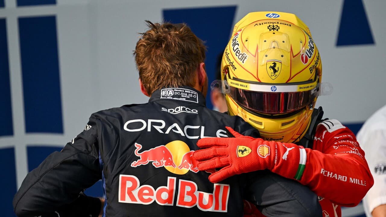 F1: Verstappen in pole a Sepang, Hamilton secondo
