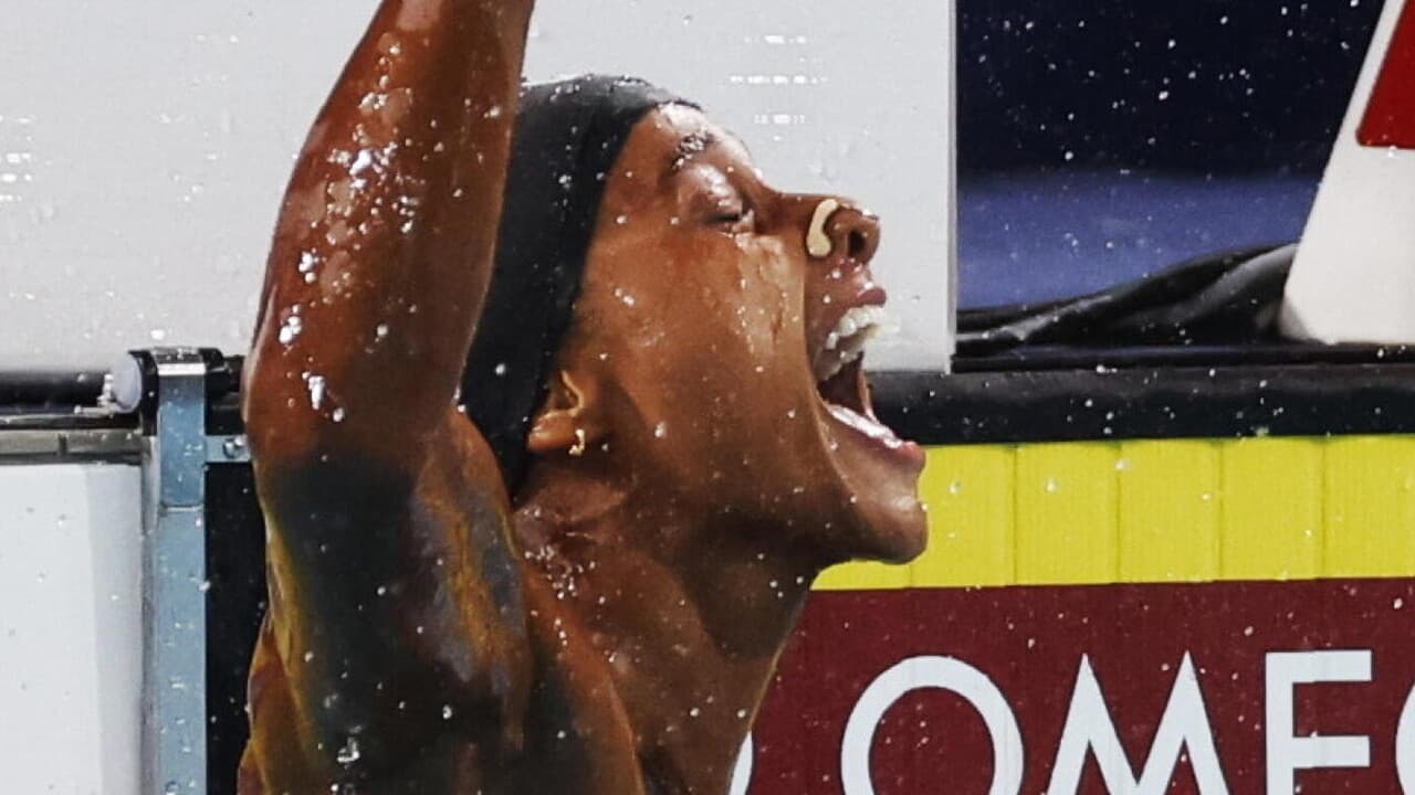 Europei di nuoto: Curtis record del mondo nei 50 dorso in 26"63