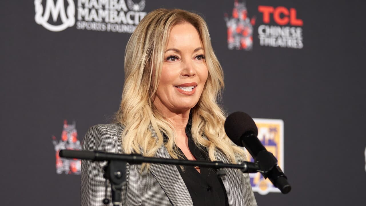 Nba: la famiglia Buss vende le sue ultime quote dei Lakers