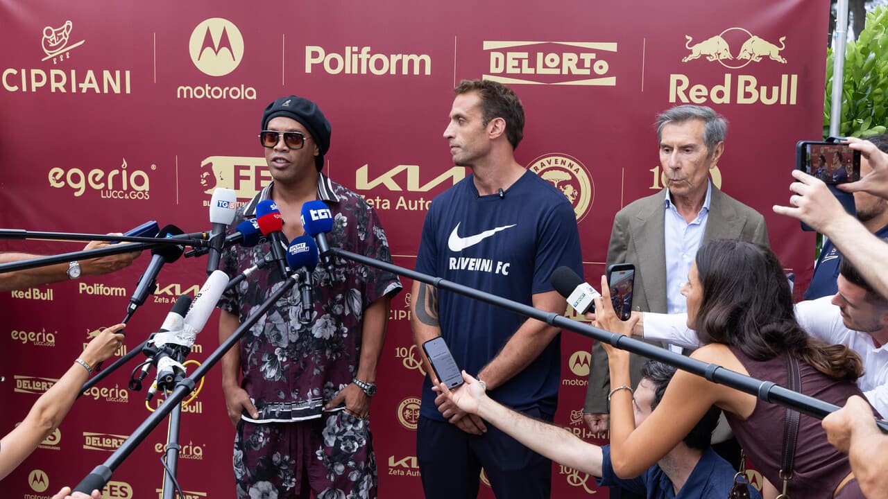 Dal Mondiale alla Serie C, Ronaldinho a Ravenna 'per lo spettacolo e per un gol'