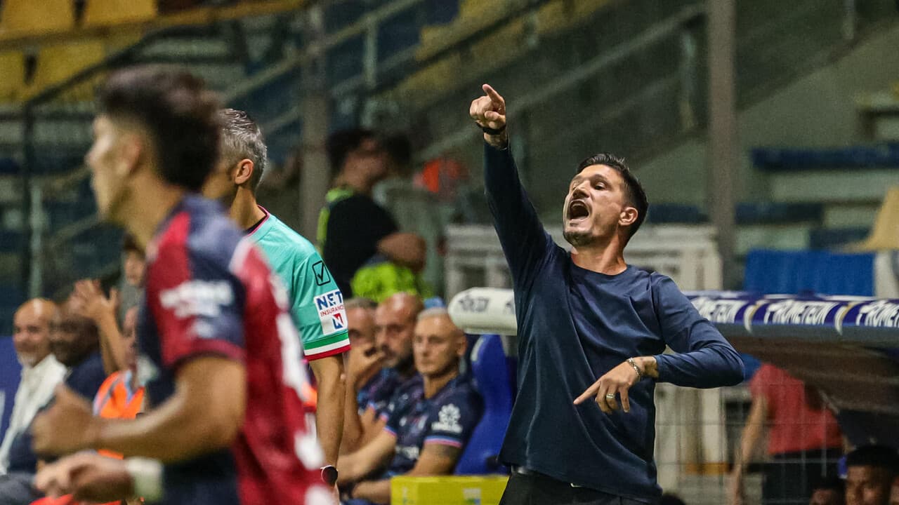 Pisacane al lavoro per disegnare il Cagliari anti Atalanta