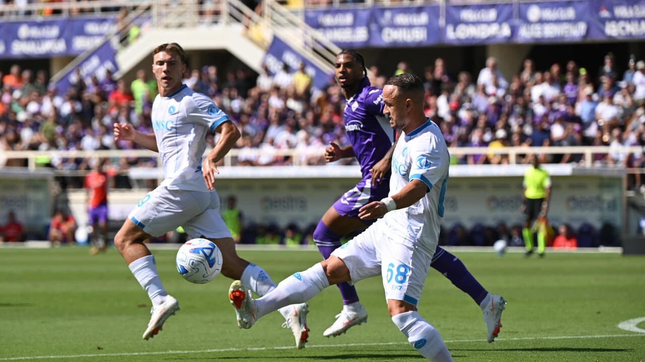 Serie A: il Napoli non decolla, segna Gilmour ma la Fiorentina lo riprende