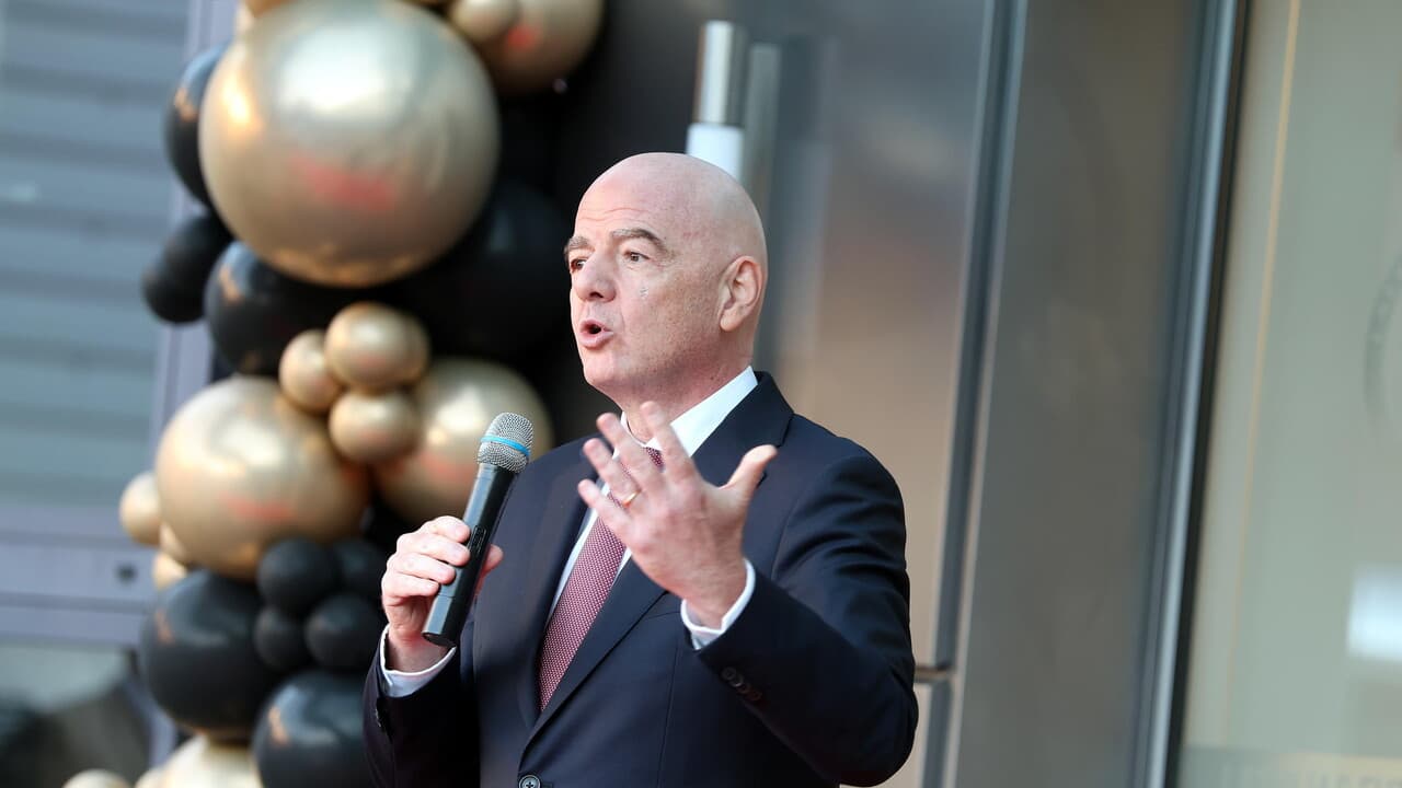 Fifa: la Federazione svizzera ritira l'appoggio a Infantino