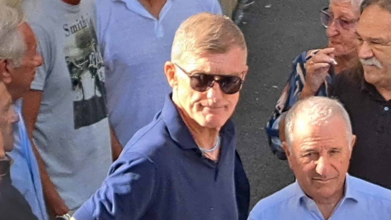 Calcio: la 'grande Samp' dà l'addio a Pietro 'Batman' Battara
