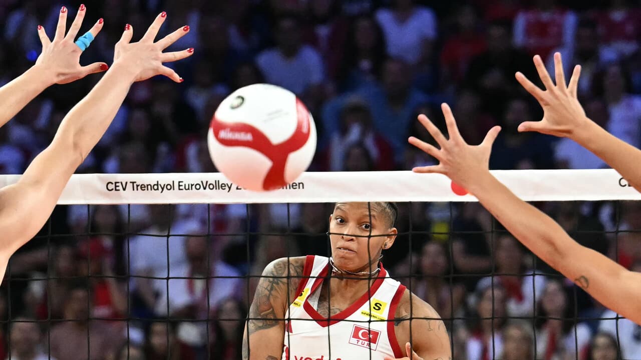 Eurovolley: sfuma in finale il sogno del 'triplete' per le azzurre di Velasco
